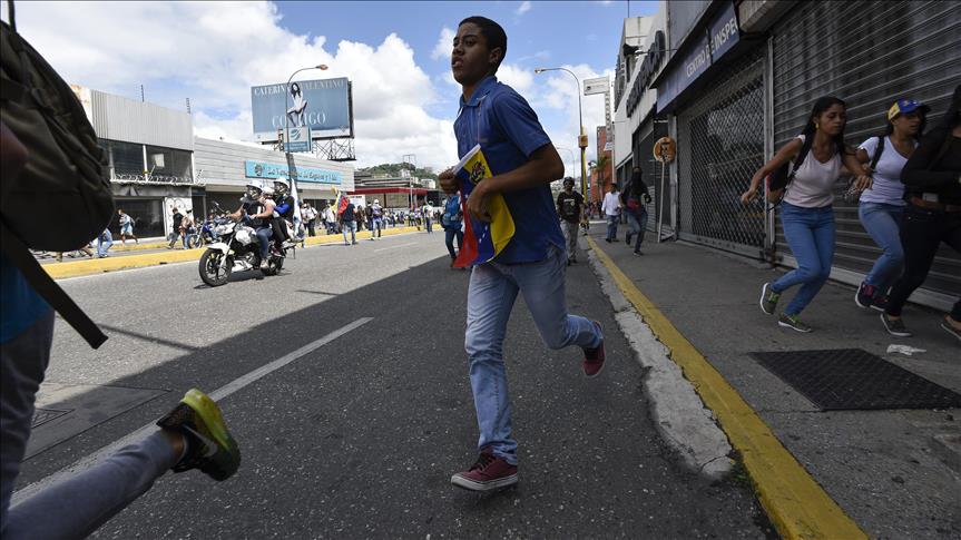 Anti-Maduro strike shuts down Venezuela
