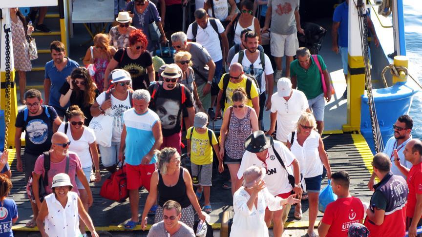 İstanköy Adası'nda mahsur kalan 179 kişi Bodrum'a geldi