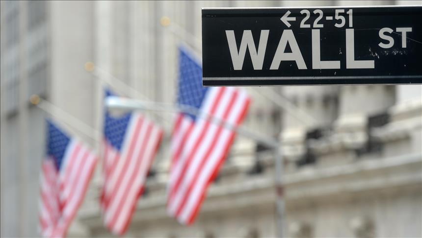 Wall Street closes lower on declining crude prices
