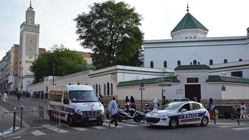Fransa'da camiye saldırı