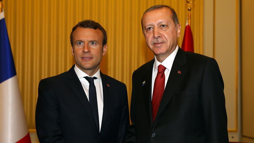 Erdoğan bisedë telefonike me Macron