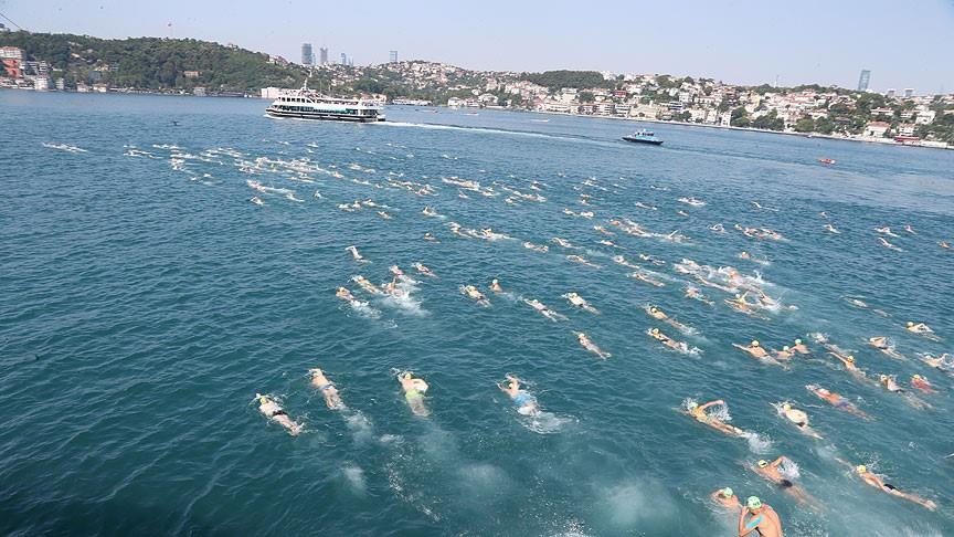 Istanbul swim race spans 2 continents