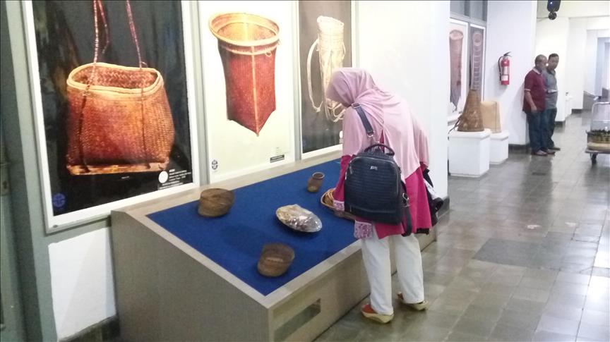 Gedung tua pencerita sejarah alam Indonesia
