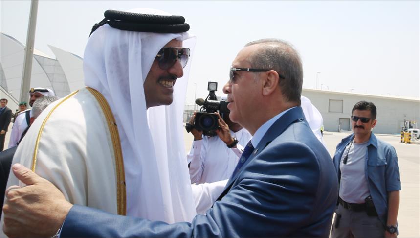 أردوغان يصل الدوحة في آخر محطة لجولته الخليجية