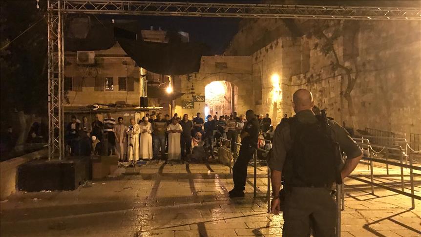 Palestinians wait as mosque assesses new Aqsa changes