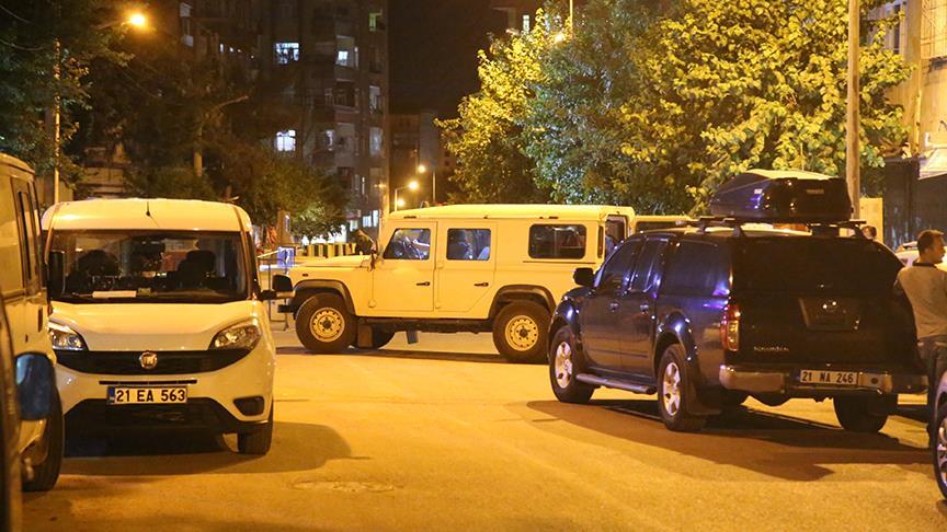 Diyarbakır'da ilçe emniyet müdürlüğüne saldırı 
