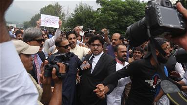 Pakistan’s ruling party mulls options after PM resigns