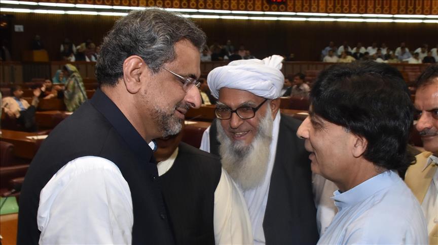 Pakistan: Shahid Abbasi prête serment et devient officiellement Premier ministre