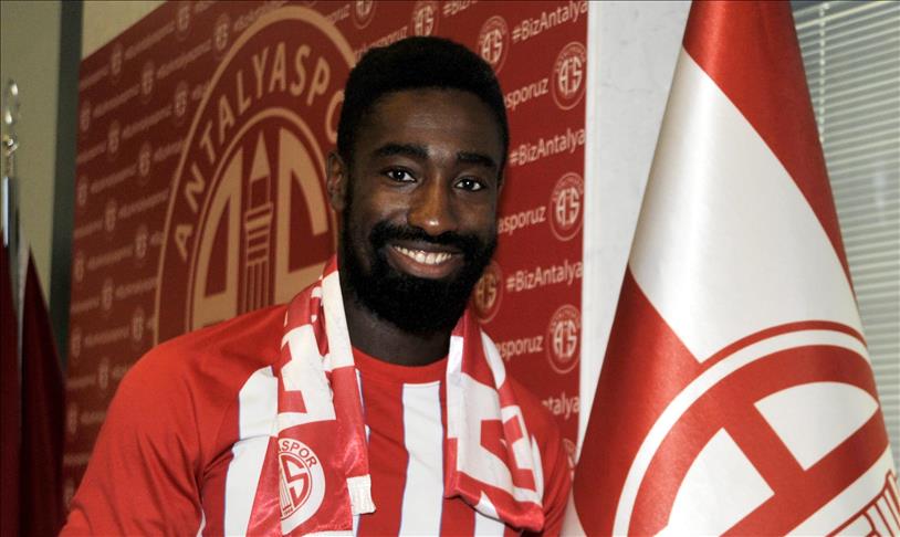 Foot/Turquie : Le suisse Johann Djourou à Antalya (officiel)