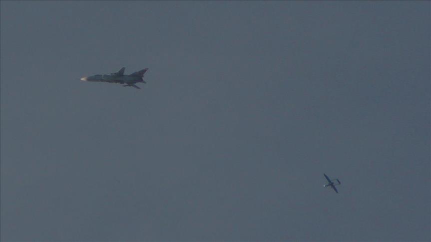 Dron iraní se acerca a 30 metros de un caza F-18 estadounidense