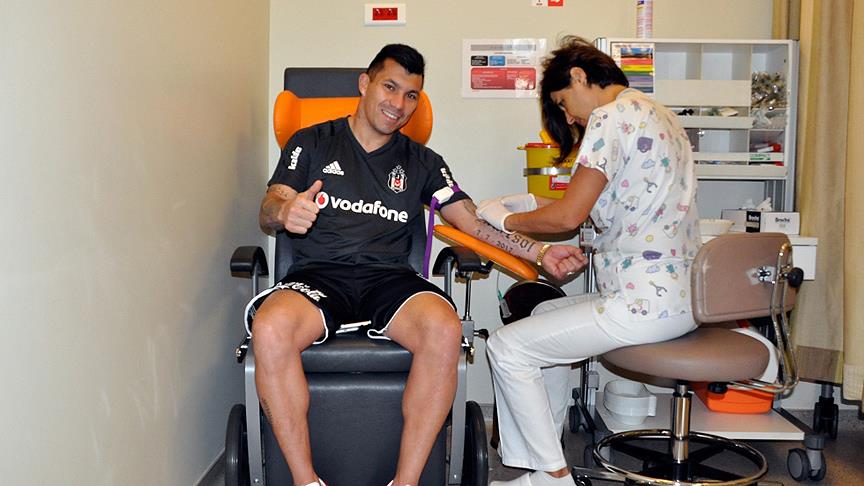 Beşiktaş, Gary Medel transferini tamamladı