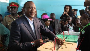 Presidente Kenyatta es reelegido por cinco años más en Kenia