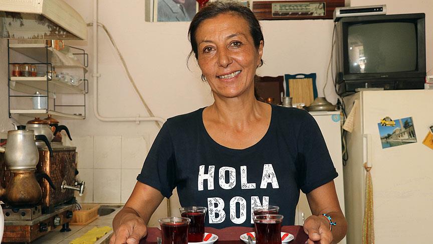 Çayın demi 'Derya abla'dan soruluyor