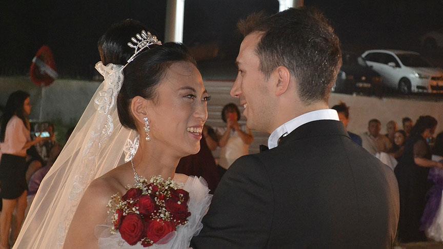 Çinli geline Trakya düğünü