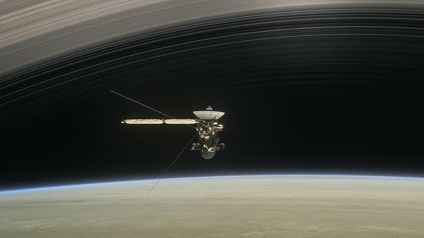 Cassini cara ewil ew qas nêzî Saturnê bû