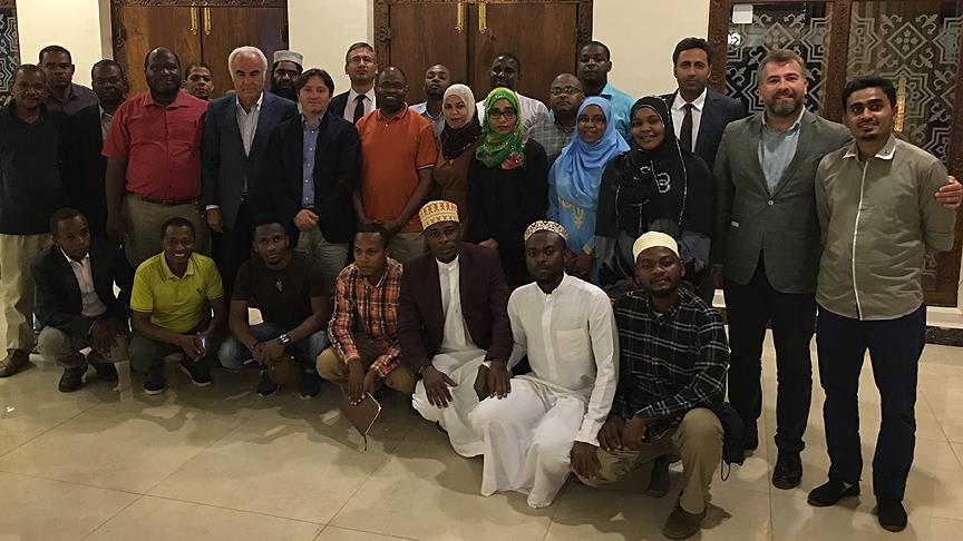 Zanzibar'da Türkiye mezunları buluşması