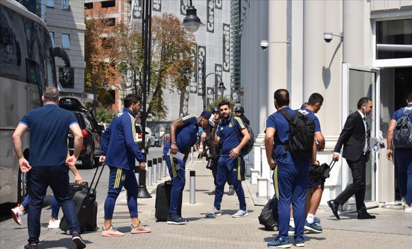 Фудбалерите на Фенербахче пристигнаа во Скопје