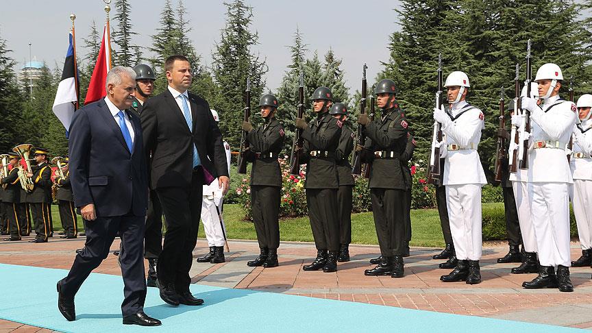 Başbakan Yıldırım Estonyalı mevkidaşını resmi törenle karşıladı
