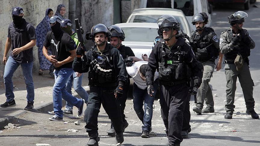 الجيش الإسرائيلي يعتقل فلسطينيًا على حدود غزة