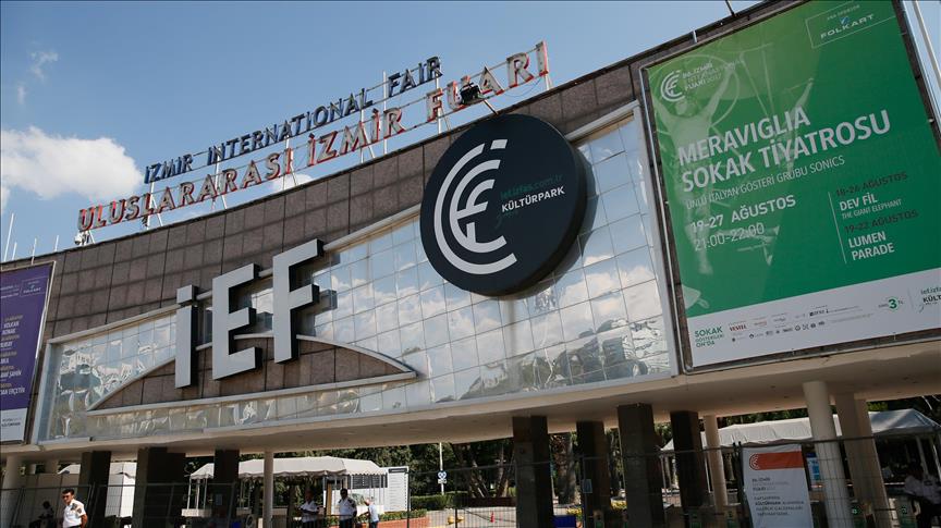 Foire Internationale d'Izmir : Cavusoglu inaugure le stand de la Russie