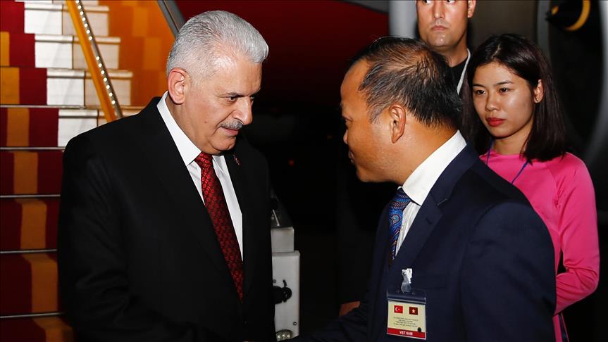 Arrivée du PM turc au Viêt Nam