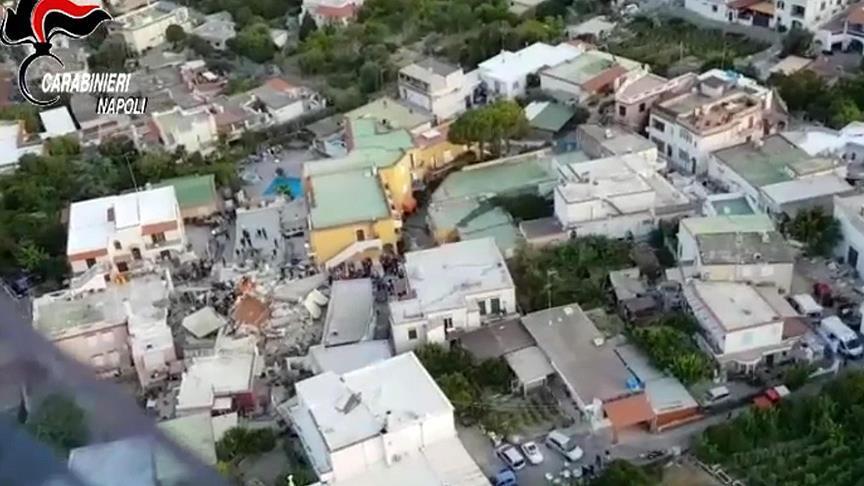 Италија: Пожарникарите спасија тројца браќа од урнатините по земјотресот 