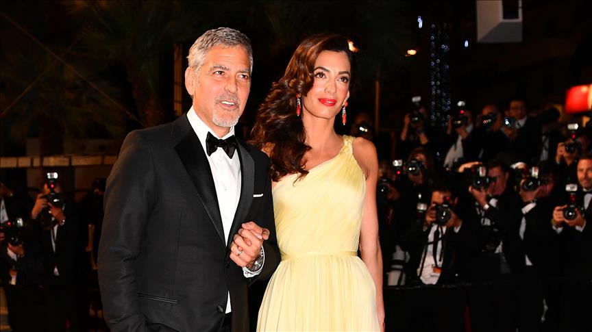Çifti Clooney dhuron 1 milion dollarë për luftën kundër urrejtjes