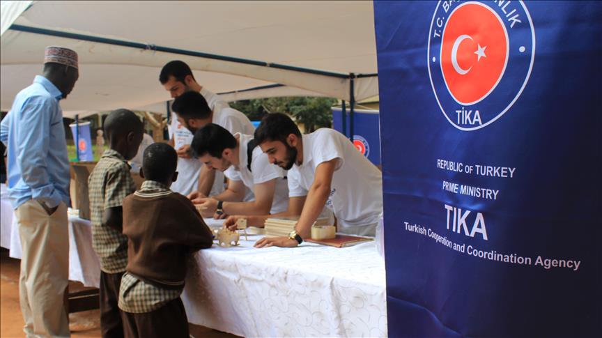 Turkish students renovate school in Uganda