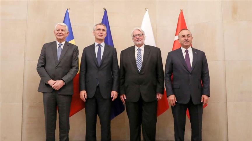 اجتماع ثلاثي لوزراء خارجية تركيا ورومانيا وبولندا في وارسو