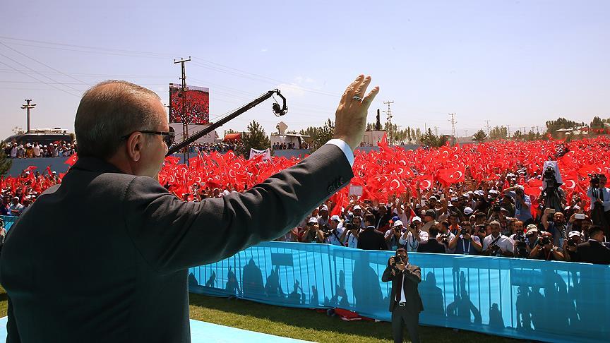 Cumhurbaşkanı Erdoğan: Türkiye artık ayağa kalktı, bu şahlanışın önüne geçemeyeceksiniz