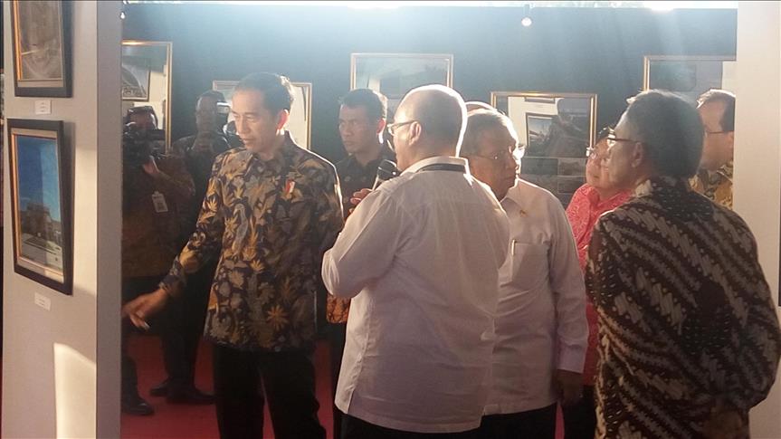 Menangkap pembangunan Indonesia ke dalam gambar