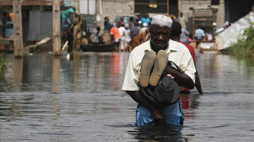 Inundaciones desplazan a 100.000 personas en región productora de alimentos de Nigeria