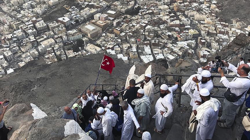 Türk hacılar 94 bin 500 hac kurbanı kestirdi