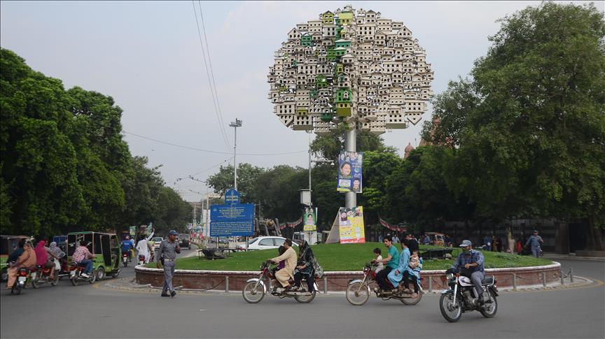 Lahore's Istanbul Chowk spices up city's cultural life