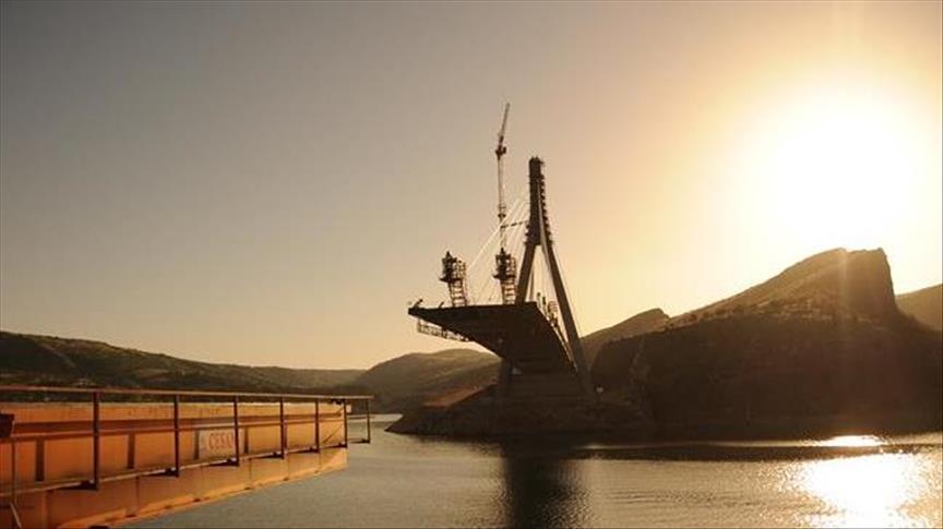 Croatia insists bridge will not cut Bosnian sea access