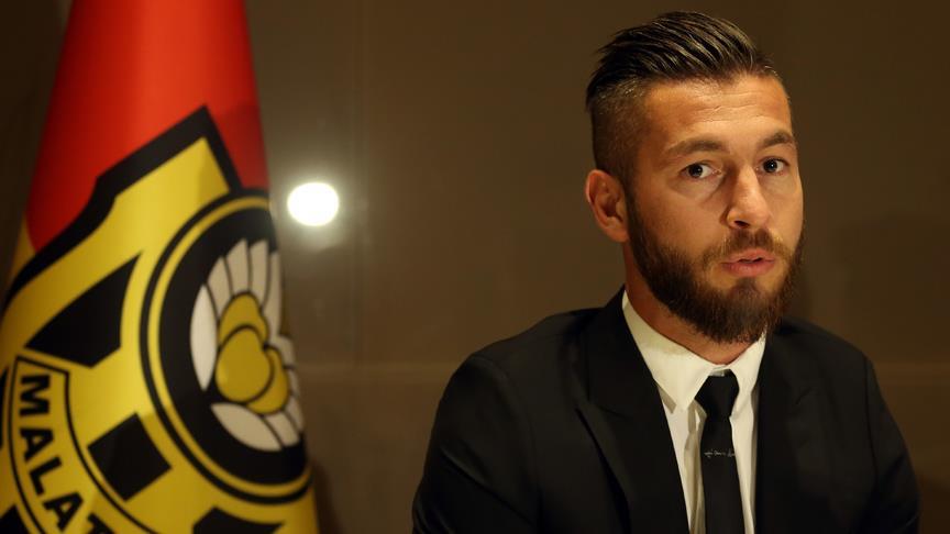 Adem Büyük, Evkur Yeni Malatyaspor ile sözleşme imzaladı