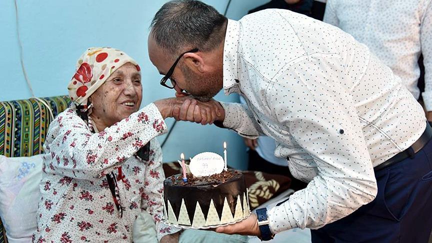 'Alo Evlat Hattı' ekiplerinden doğum günü sürprizi