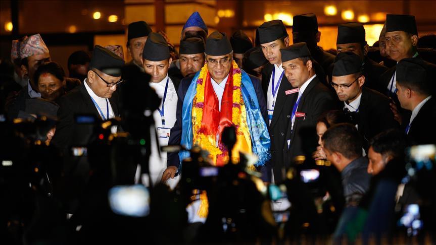 Primer ministro de Nepal es criticado por ‘gabinete jumbo’