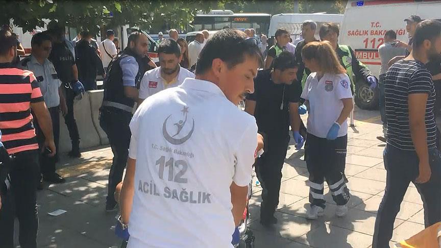 Ankara Adliyesi önünde bıçak ve çekiçli kavga