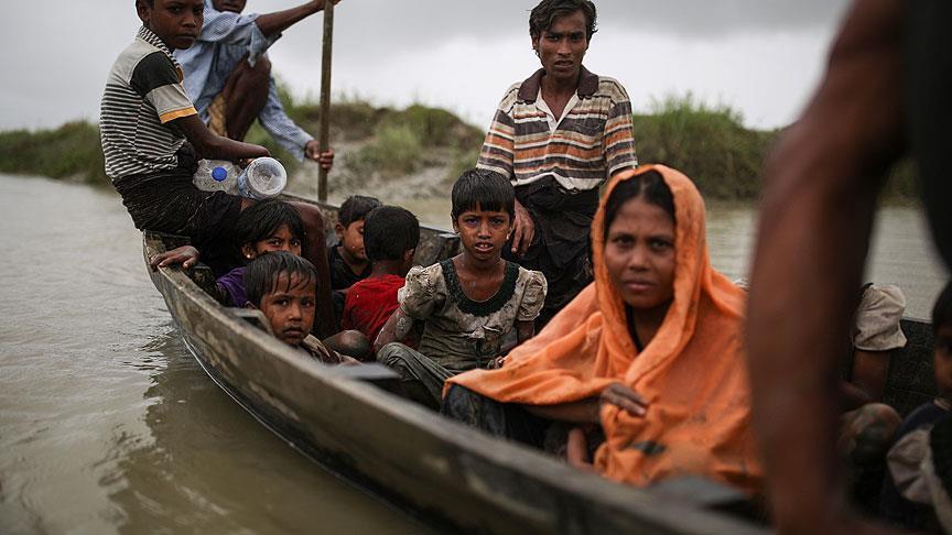 UN airlift brings aid to Rohingya in Bangladesh
