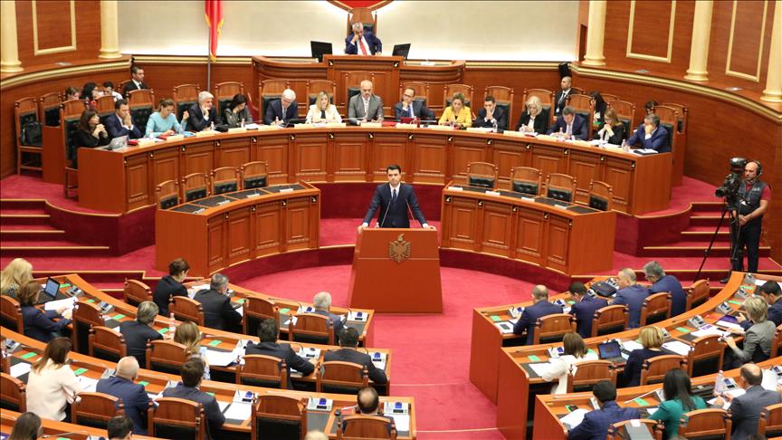 Kuvendi i Shqipërisë miraton kabinetin e ri qeveritar