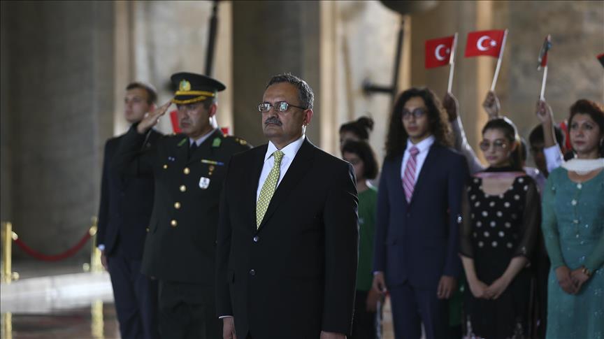 Pakistan's new ambassador pays tribute to Ataturk