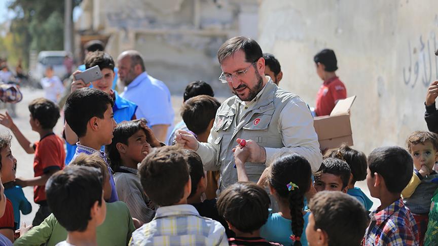 'Gönüllü Türk gençleri, Afrika'daki gençlere rol model oluyor'