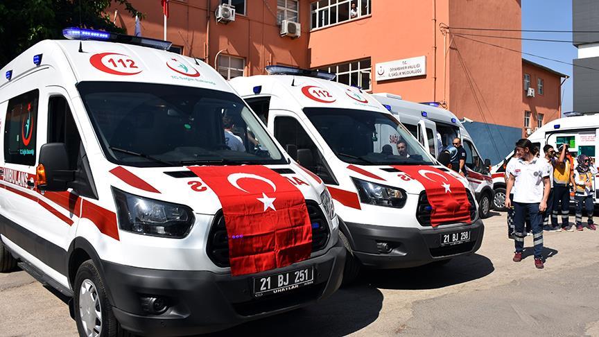 Diyarbakır'a gönderilen 5 ambulans hizmete başladı