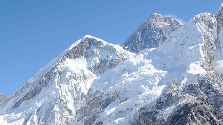 Nepalese pride pushes government to measure Everest