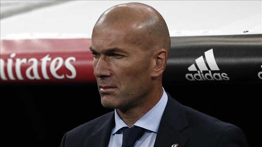 Zidane vazhdon kontratën me Real Madridin