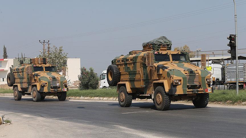 وصول تعزيزات عسكرية تركية إلى الحدود مع سوريا    