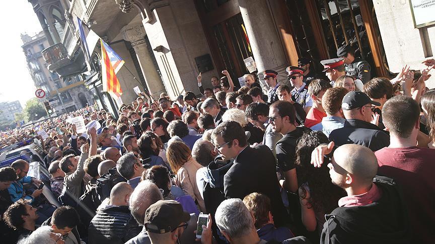 В министерствах Каталонии проходят обыски 
