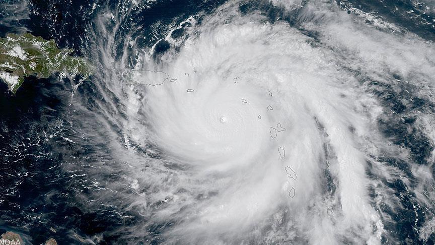 Hurricane Maria heads towards Dominican Republic