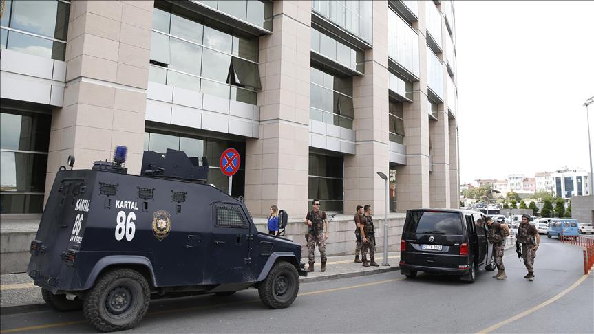 Gun battle breaks out at Istanbul courthouse